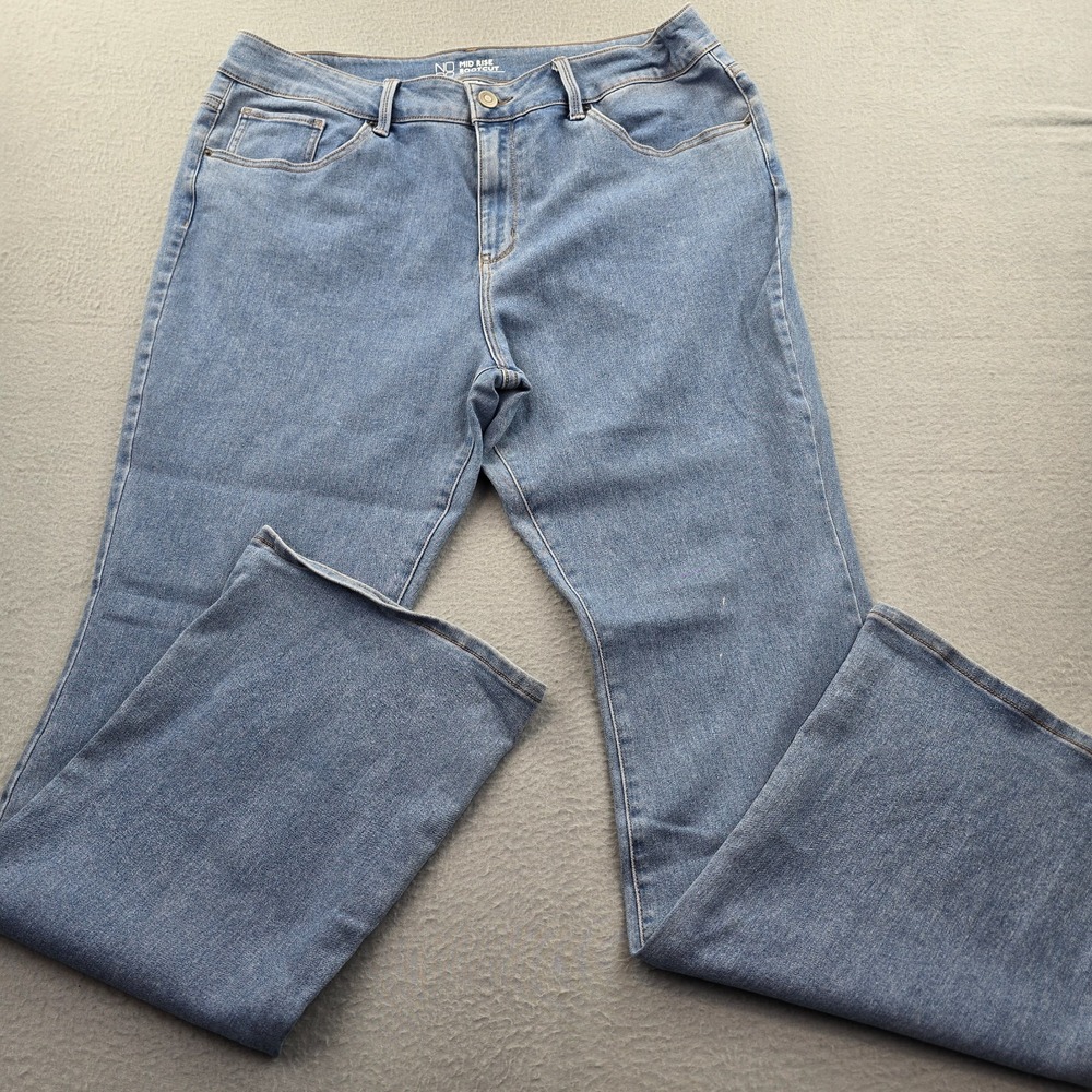 No Boundaries Mid Rise Bootcut Jeans Womens W36 Blue Denim Stretch Comfort Wear